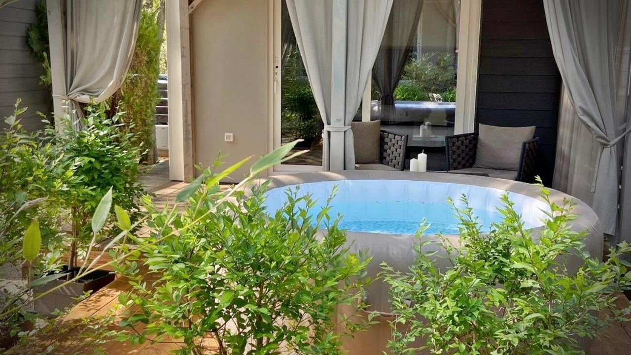 Kompleks wypoczynkowy Boutique Mobile Homes Ulikarovinj (adults Only) 4*